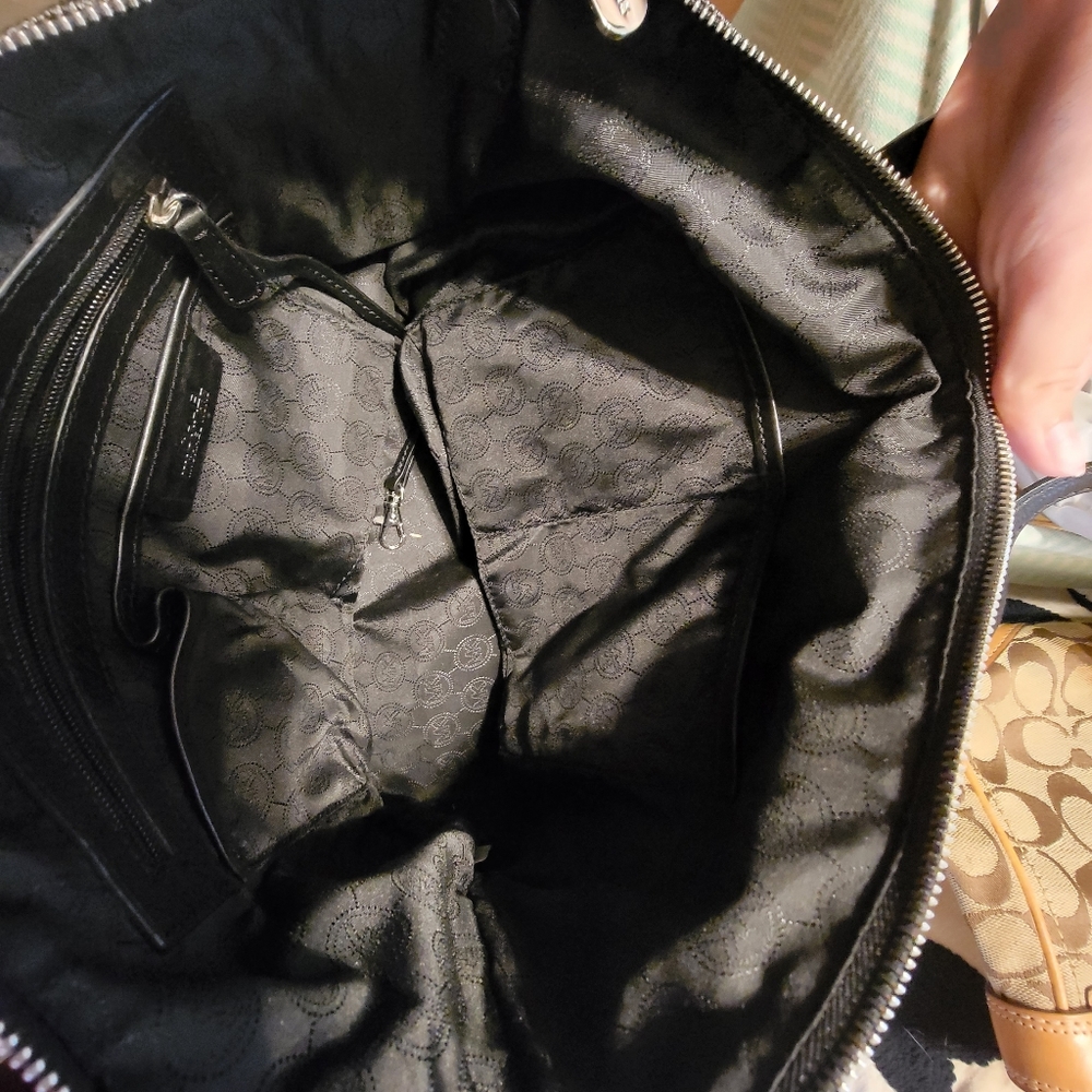 Purse - Picture 3 of 3
